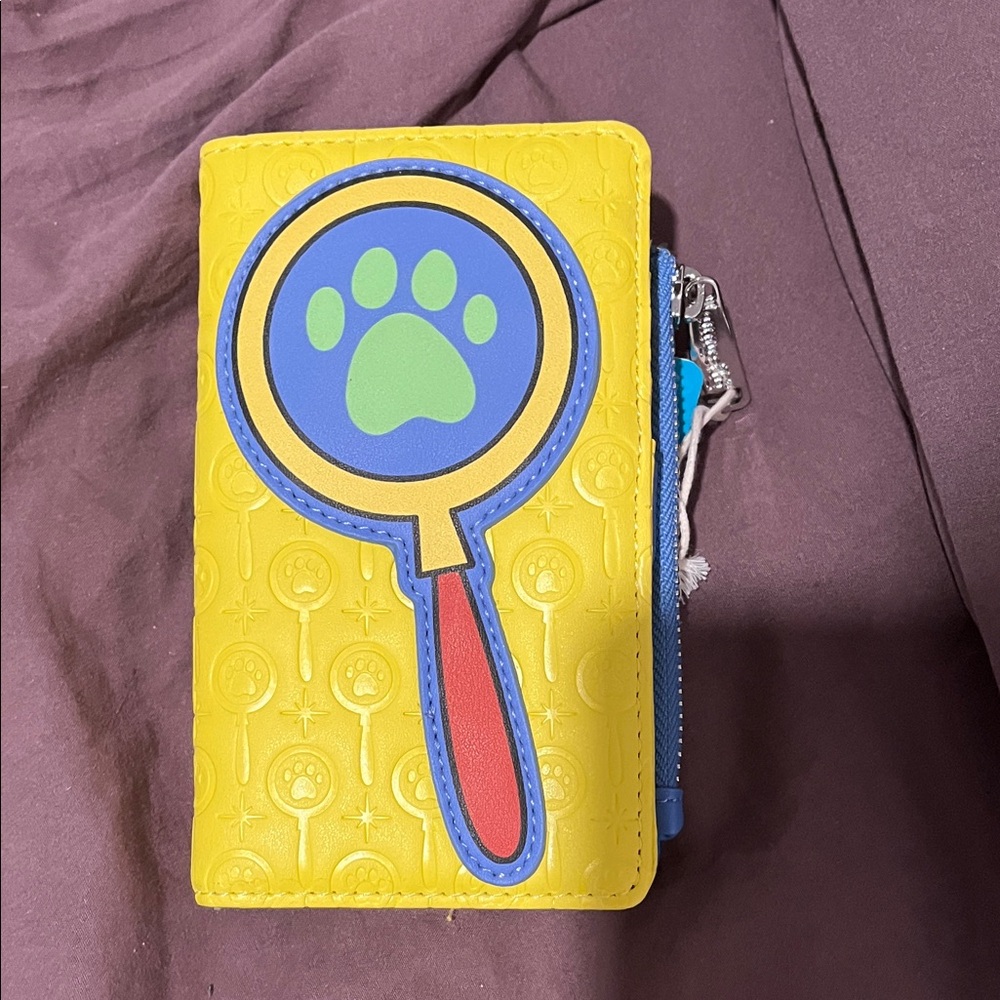 Loungefly Yellow Paw Magnifier Zip Wallet